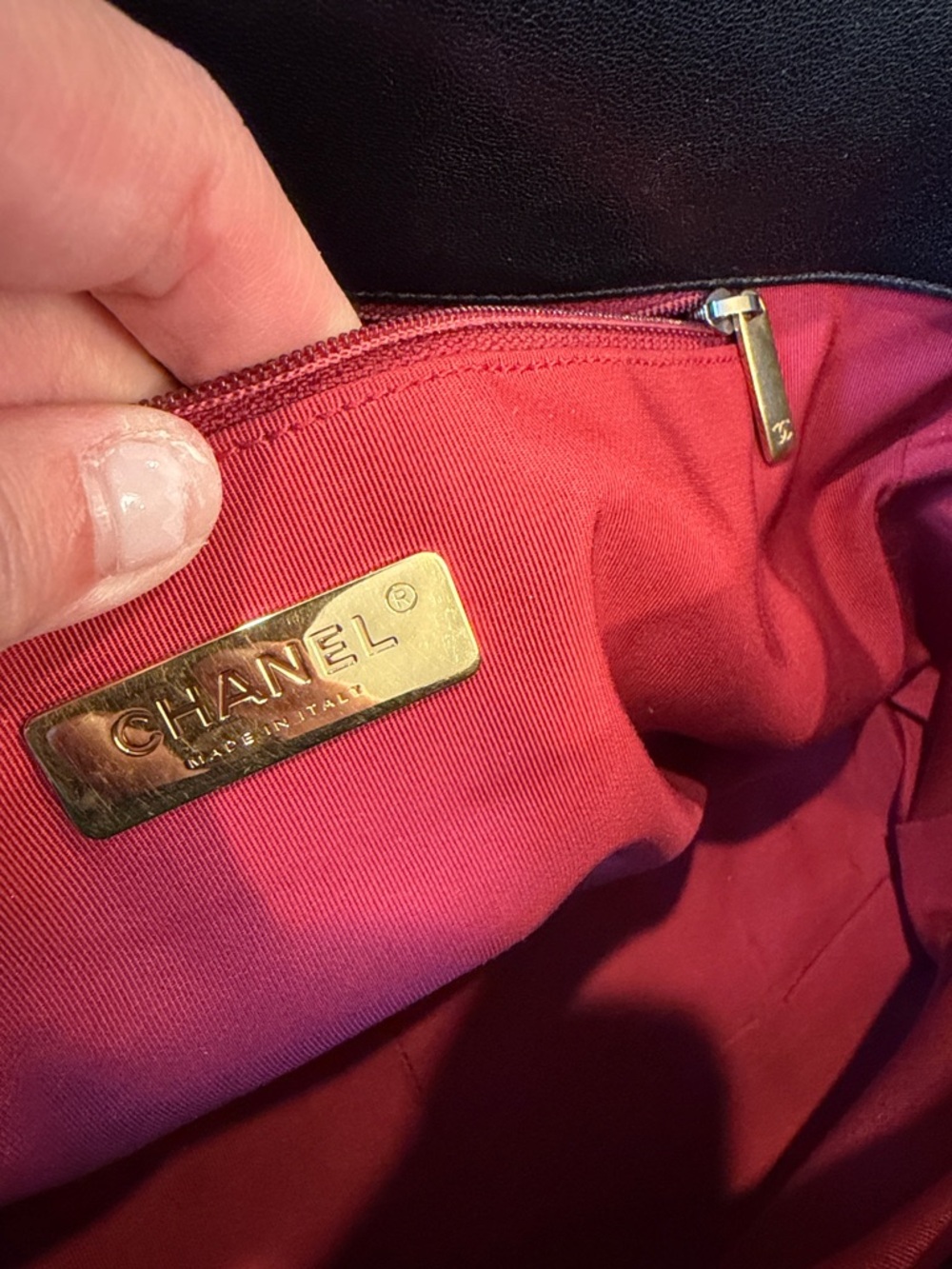 CHANEL 19 Maxi Flap Bag - Picture 11 of 14
